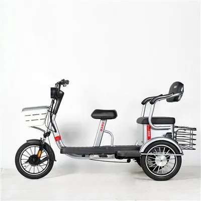 Apa bedanya sepeda roda tiga balap dengan sepeda roda tiga biasa?